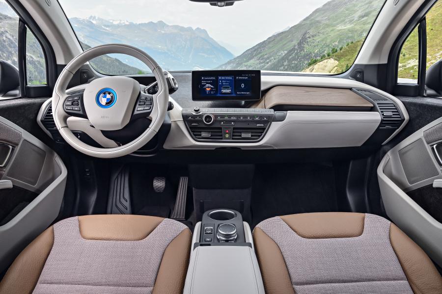 Торпедо BMW i3 (I01) 2018 года  (WW) (фото 47 из 81)